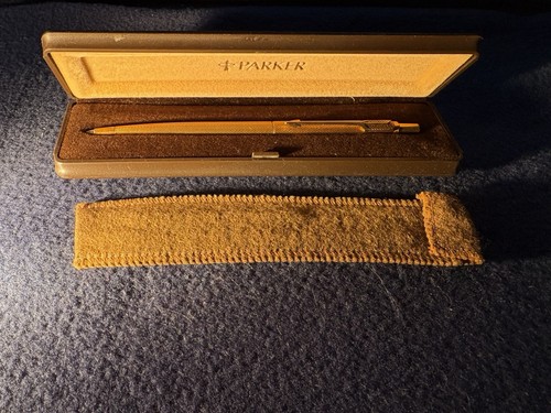 Parker stylo bille doré avec