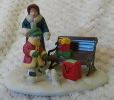 Vintage 1995 Lemax Dickensvale Collection Porcelain Feeding Birds EUC