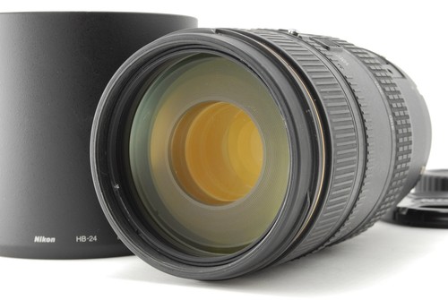 Near mint hood nikon af - mint, vr