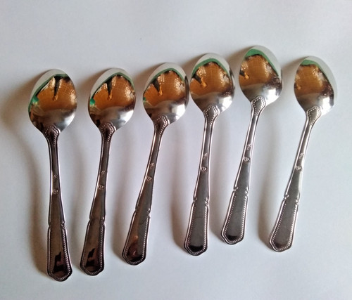 Lot petites cuillères à - 6,