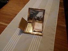 Ancien Poudrier  en métal