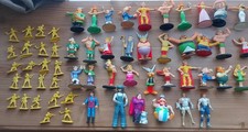 Lot de 59 diverses figurines