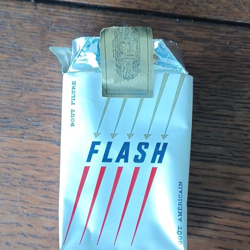 Flash paquet cigarettes - de,