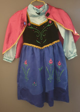 Déguisement Robe + Cape