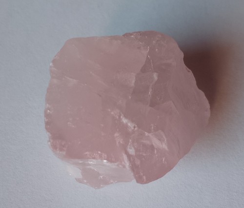 15.68gr 31x24x20mm quartz rose