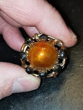 Broche  Signée Limoges MG