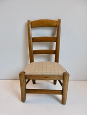 CHAISE BASSE DE POUPEE