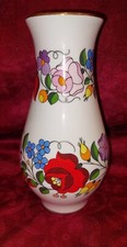 Jolie vase  En Porcelaine Hongroise Herend Hungary modèle KALOCSA