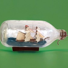bateau en bouteille ,objet vintage