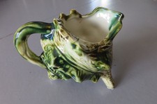 Ancien pot à lait coquillage