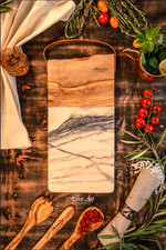 Planche apéritive "Megève" en bois d'olivier et marbre rosé - Pièce artisanale