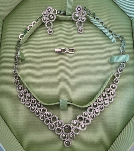 Parure collier boucle - collier,