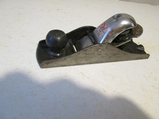 rabot ancien en métal