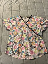 Landau 2 Pocket White Bright Pink Blue Blossom Floral Scrub Top Size M (11-13)