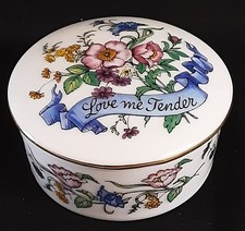 Franklin Mint Porcelain The Melodies of Love Music Box "Love Me Tender"