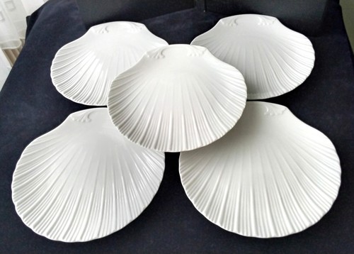Assiettes forme de - assiettes, en