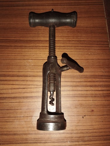 Rare tire bouchon - , ancien