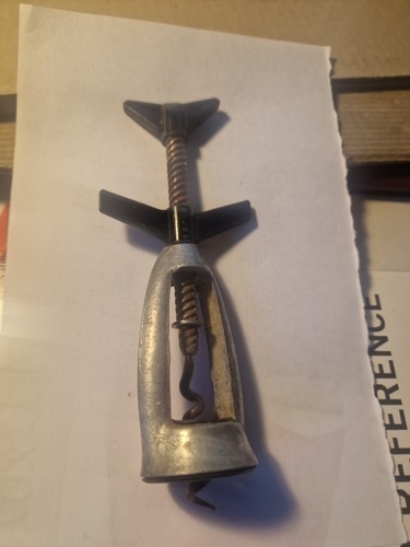 Tire bouchon ailettes as - ",