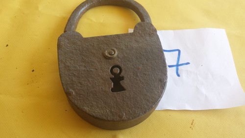 Ancien gros cadenas en - , fer