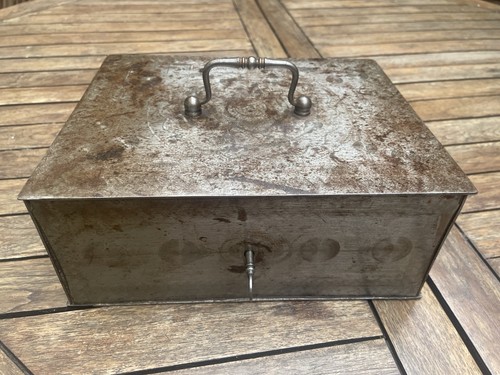 Ancien coffre beaumont - coffre,