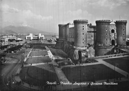 Italie naples castel nuovo - italie,