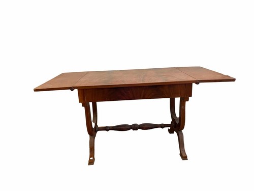 Bureau style direction - bureau.,