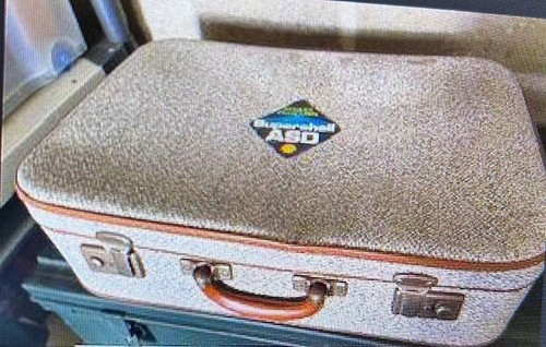 Petite valise ancienne - petite, en