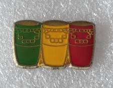 Pin’s Congas ? Conga ? Bongo ? Instrument musique Reggae Percussion Afrique