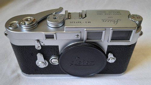 Leica bouddha ears - leica,