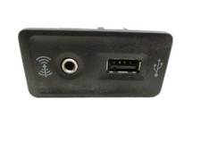 Aux Adaptateur USB Douille