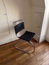 Chaise acier cuir de Mies Van