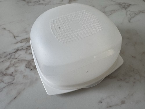 Cave fromage tupperware - cave, À