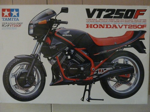 Maquette moto tamiya ref - 1/12,