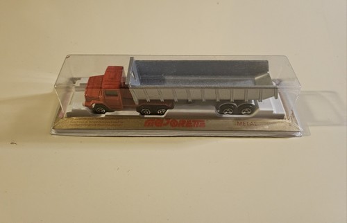 Camion semi benne carrière