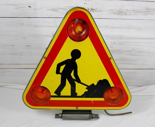 Ancien triangle triflash - triflash, a