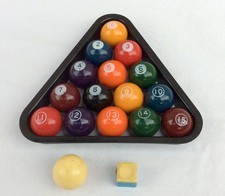 BILLIARD TABLE BALLS - BALLS - TRIANGLE - GAME - TOY