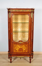 Vitrine style Louis XVI
