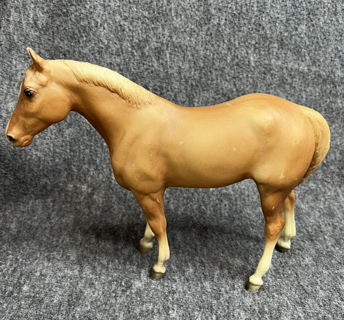 Breyer quarter horse yearling - breyer,