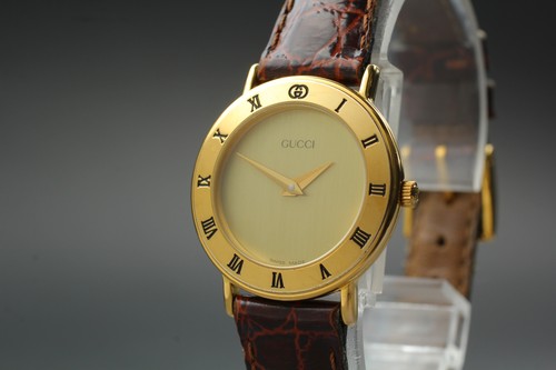 Presque comme neuve montre - [presque, neuve]