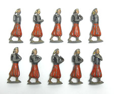 LOT 10 FIGURINES SOLDAT PLOMB