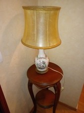 lampe  avec abat jour en peau