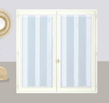 Voilages blancs à fines