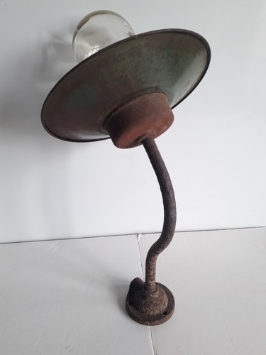 Ancienne lampe cour col - ancienne,
