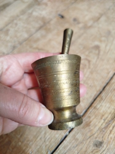 Mortier pilon en bronze - mortier,
