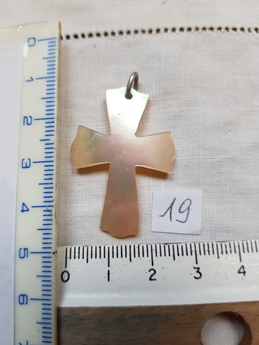 Croix pendentif nacre - pendentif,