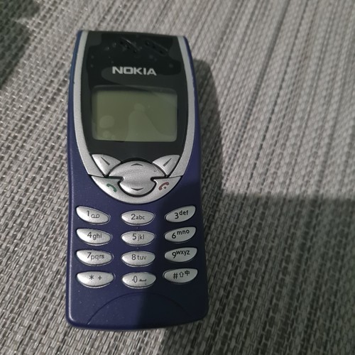 Téléphone mobile nokia 8210 - mobile,
