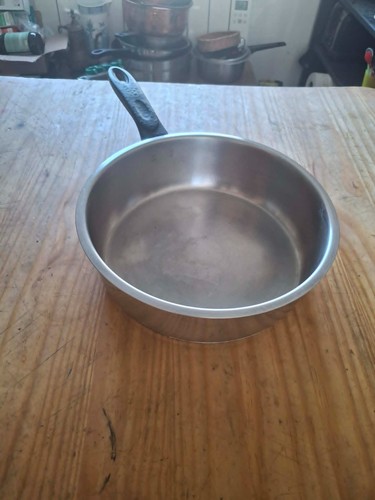 Poêle sauter sauteuse en - à,