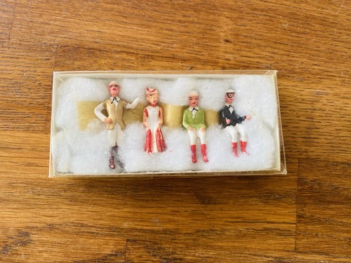 Minialuxe personnages de - personnages,