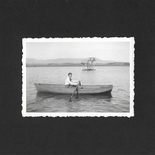 Homme rame barque bateau - , lac