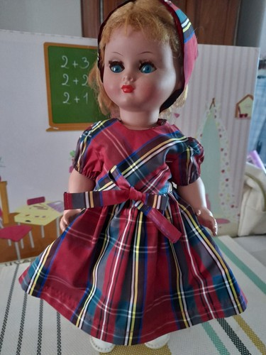 Poupée bella ancienne - poupée,